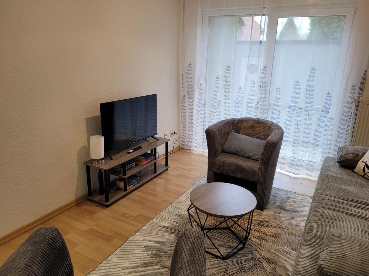 Wohnung In Oberhausen: Zentral & Ruhig, Eigener Eingang オーバーハウゼン エクステリア 写真