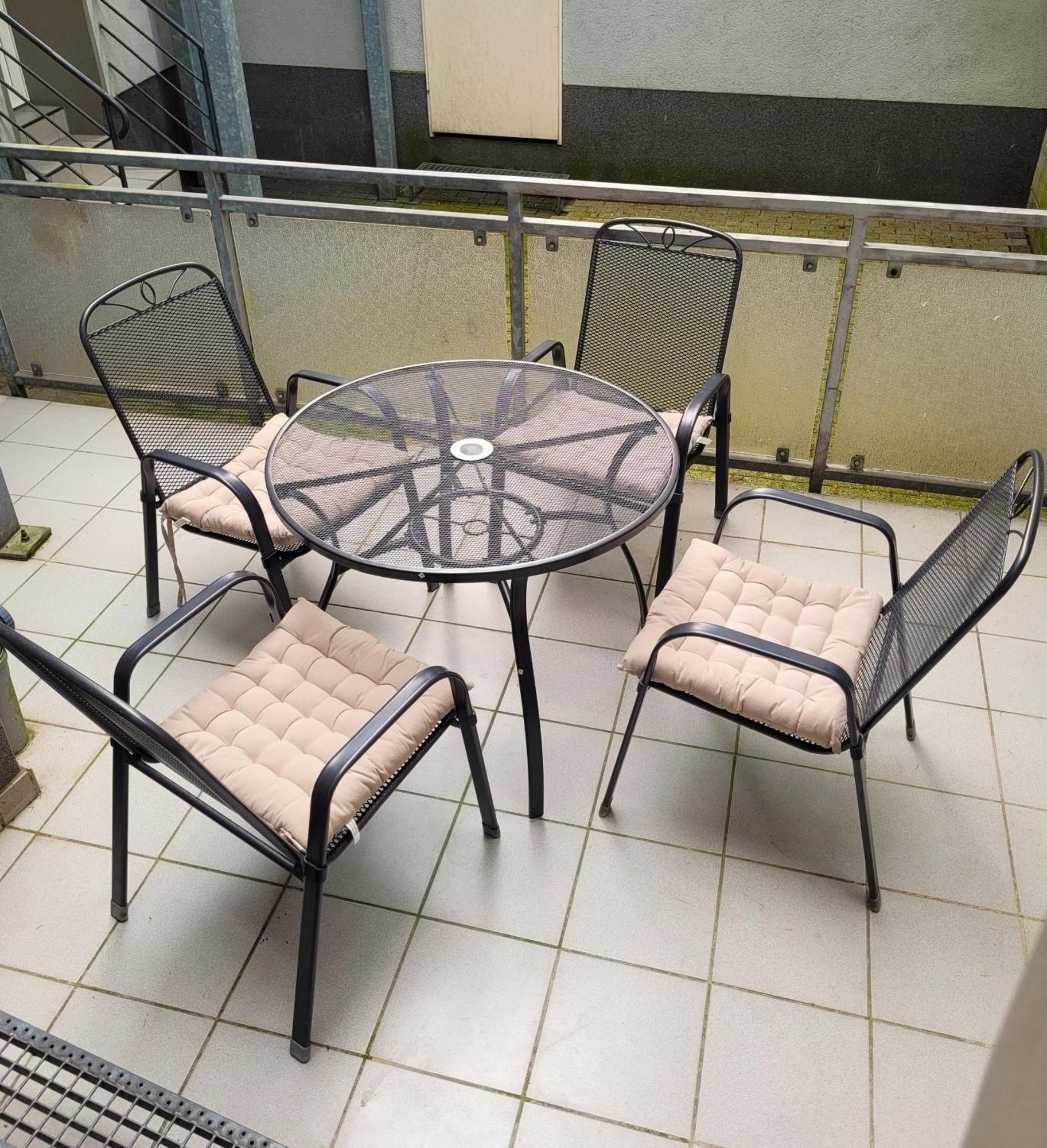 Wohnung In Oberhausen: Zentral & Ruhig, Eigener Eingang オーバーハウゼン エクステリア 写真